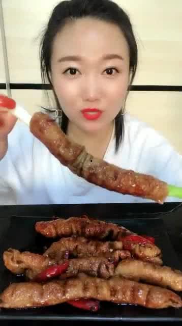 女生男友吃猪大肠爆料原视频,男友吃猪大肠引发网友热议,真实画面曝光! 第2张 女生男友吃猪大肠爆料原视频,男友吃猪大肠引发网友热议,真实画面曝光! 第2张